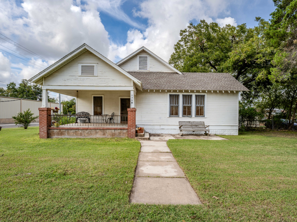 406 N Main